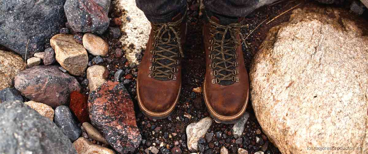 2. Encuentra los mejores zapatos de vestir en Merkal Calzados La Roca Village