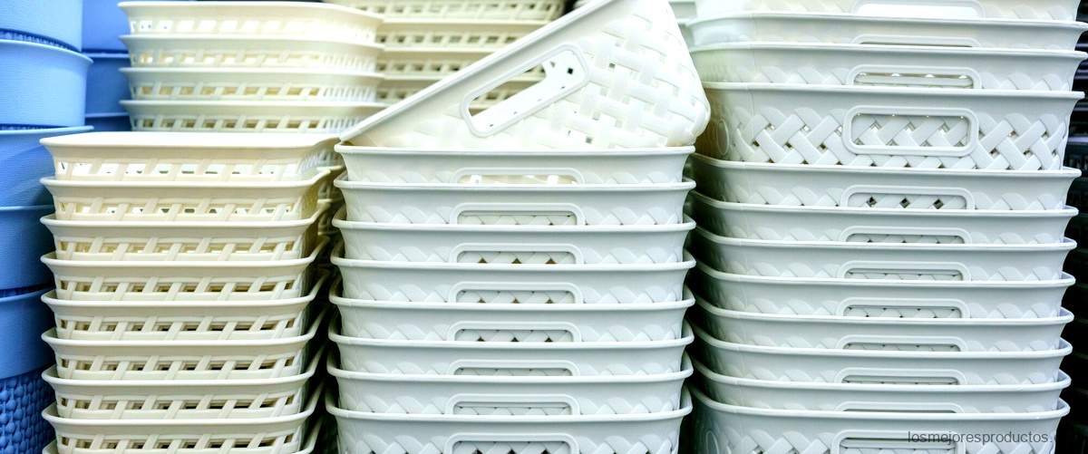 Ahorra dinero en casetas de PVC usadas para tu jardín