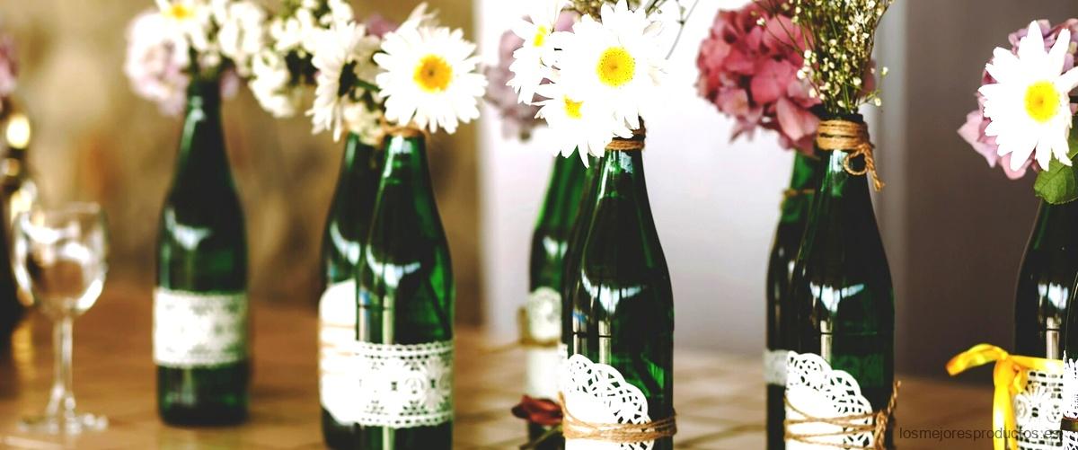 Botellas de cristal para rellenar: personaliza tus recuerdos de boda