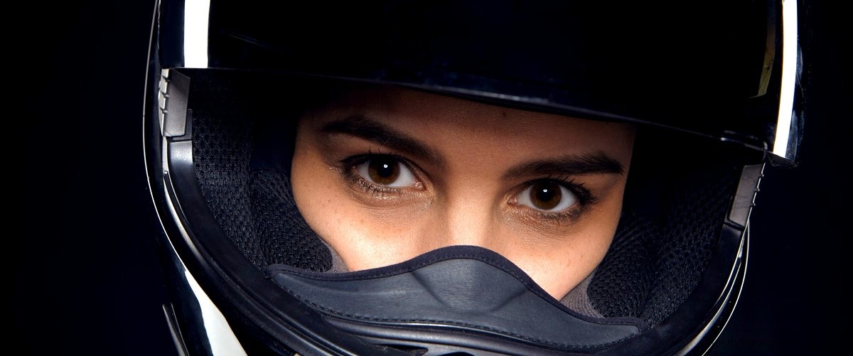 Casco jet con mentonera: la mejor opción para tu seguridad en la moto