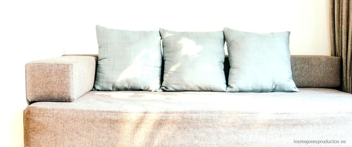 ¿Cómo se llama el sofá que se pone en la cama?