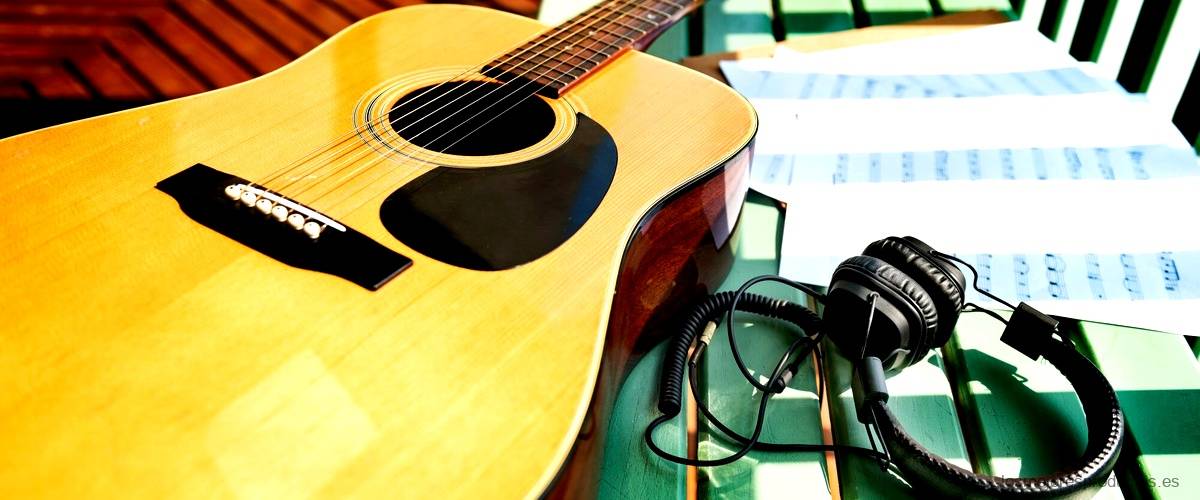 ¿Cuál es más fácil, la guitarra eléctrica o la acústica?