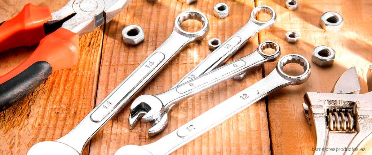 ¿Cuáles son las herramientas básicas para un taller mecánico?