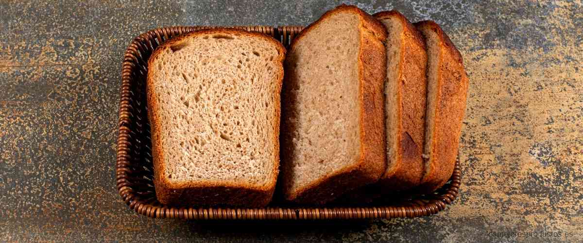 ¿Cuáles son los beneficios de comer pan integral tostado?