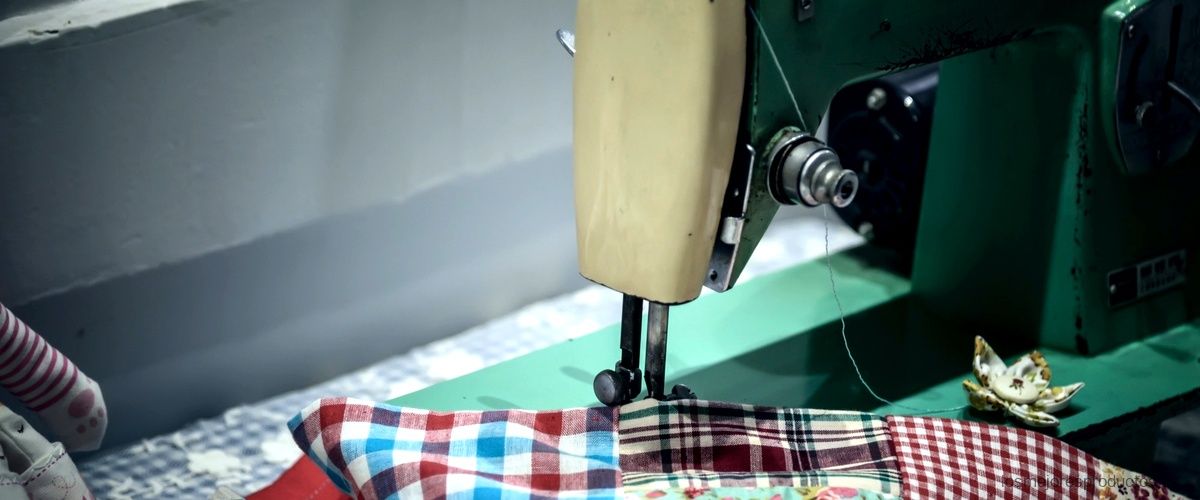 ¿Cuánto cuesta una máquina de coser barata?