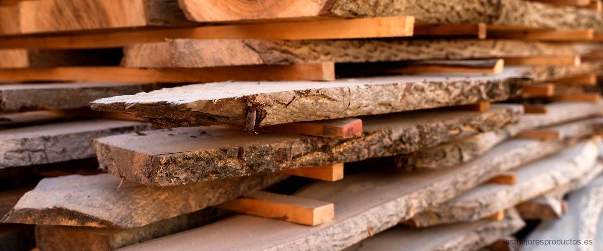 ¿Cuánto miden las estacas de madera?