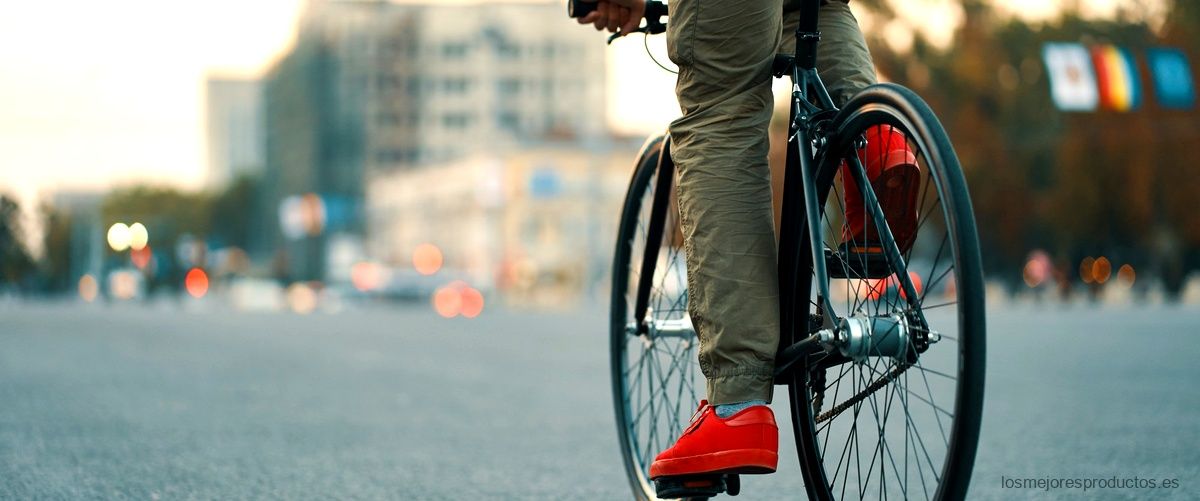 ¿Cuánto tiempo se debe hacer ejercicio en una bicicleta estática?