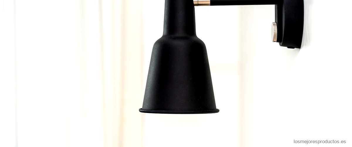 Dale estilo y personalidad a tu hogar con una cadena negra para lámparas