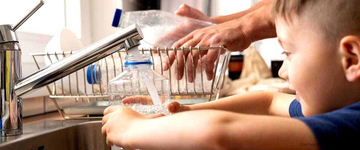 Dale un toque de estilo a tu cocina con un dispensador de agua de cristal con grifo