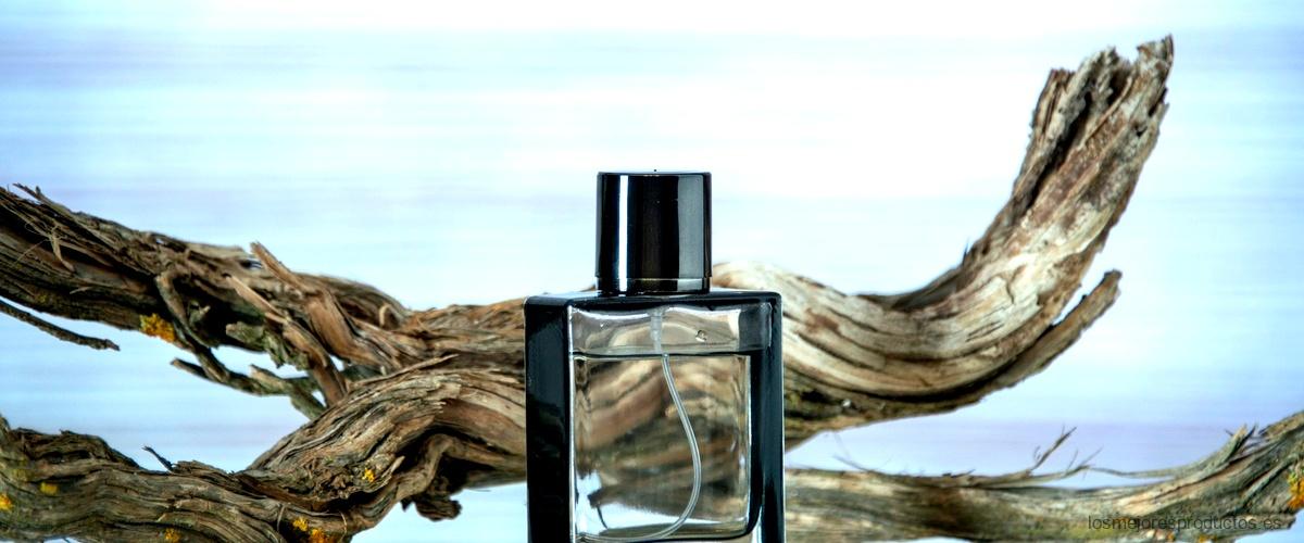 Descubre el irresistible aroma de la Esencia de Loewe en su presentación de 150 ml.