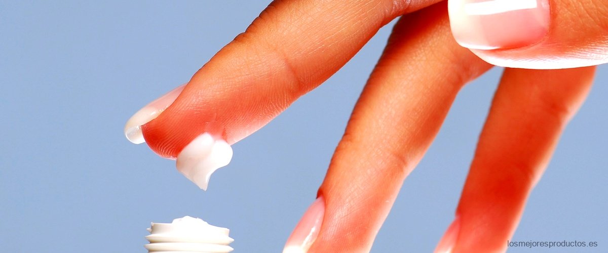 Descubre el látex líquido de Kiko: protección y precisión para tus uñas