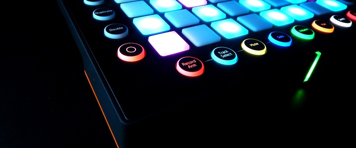 Descubre el nuevo Tempest K9 Pro: el teclado gaming con iluminación RGB en negro
