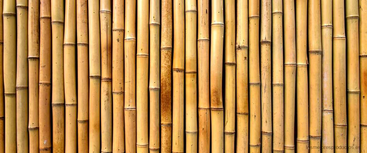 Descubre la elegancia del biombo de bambú de Sklum