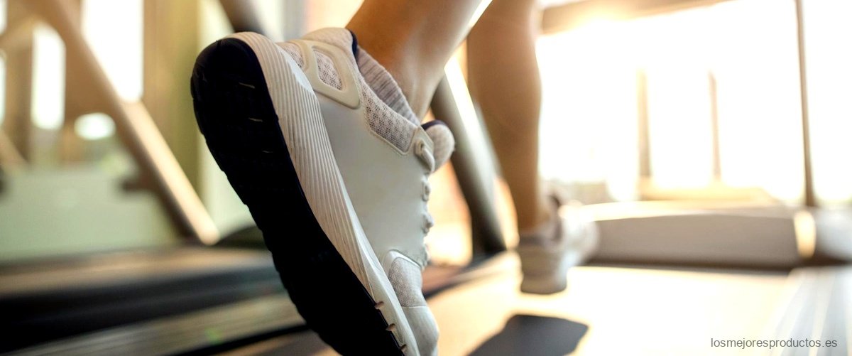 Descubre las últimas novedades en zapatillas Nike mujer en Decimas