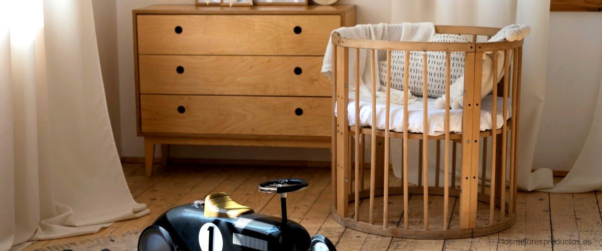 Descubre los encantadores carritos de madera para niños de Ikea
