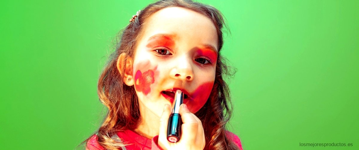 Disfraz de pintora francesa para niña: ¡despierta tu lado artístico!