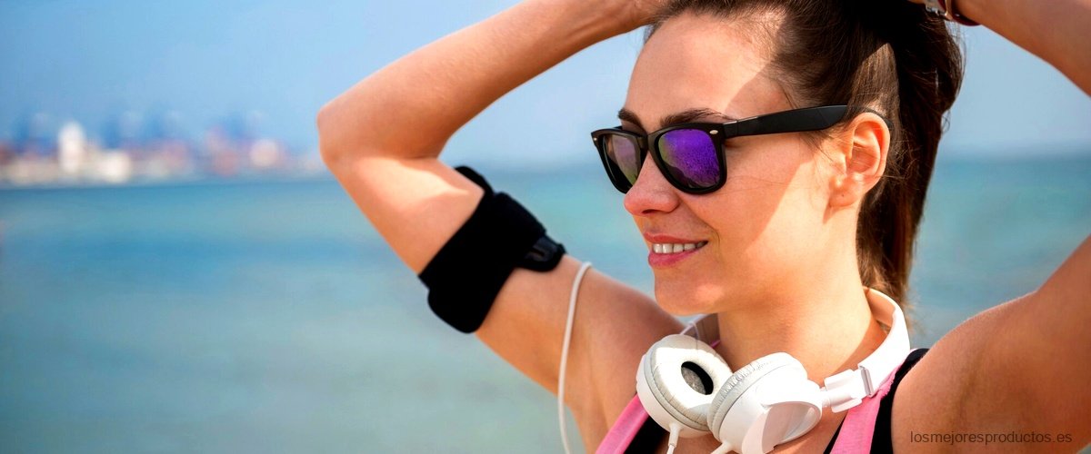 Disfruta de la música mientras nadas con los auriculares acuáticos de Decathlon