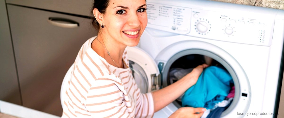 ¿Dónde se pone el detergente en una lavadora de carga superior?