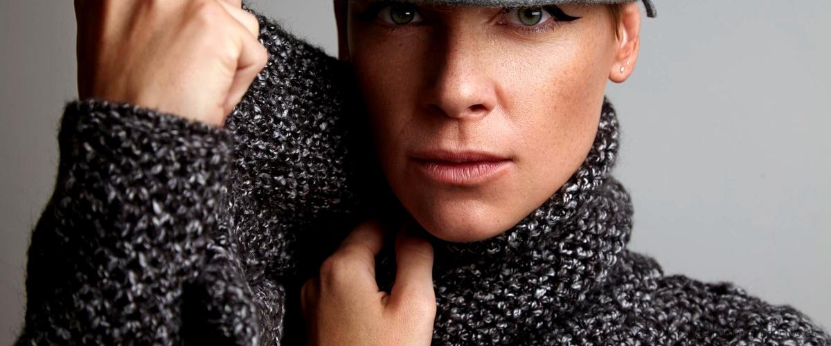 El estilo único del poncho de hombre Zara: una apuesta segura para lucir a la moda