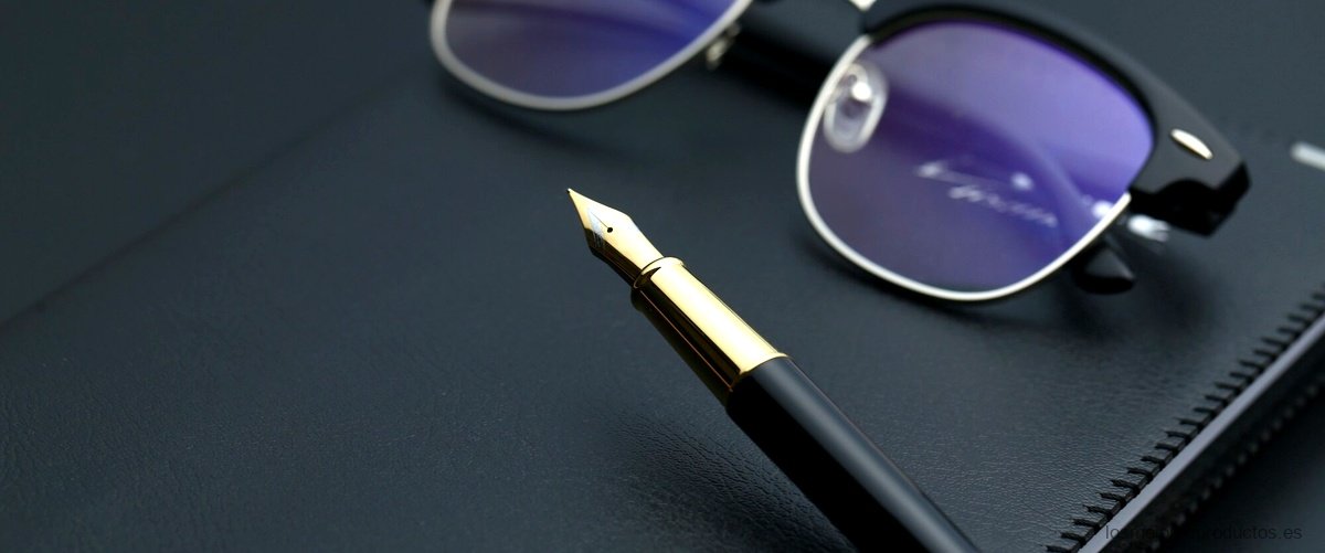El lujo de escribir con un bolígrafo Parker de oro