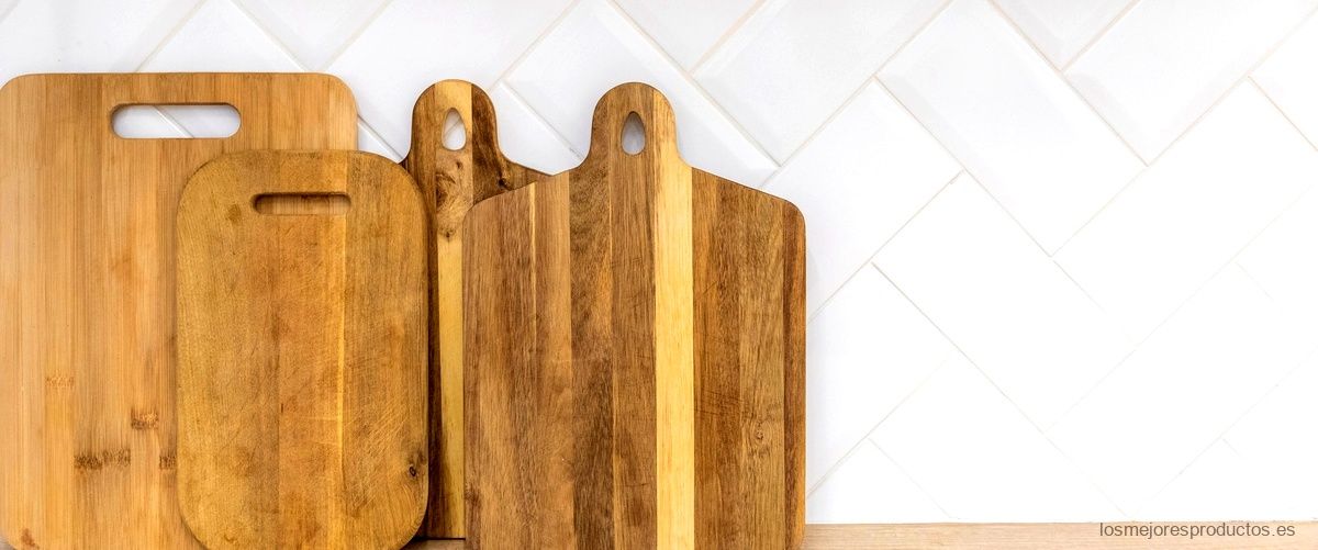 Encanto vintage: el escurreplatos de madera antiguo como pieza decorativa en tu cocina