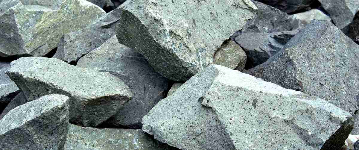 Encuentra en Bricomart la base de piedra perfecta para tu pilar o poste