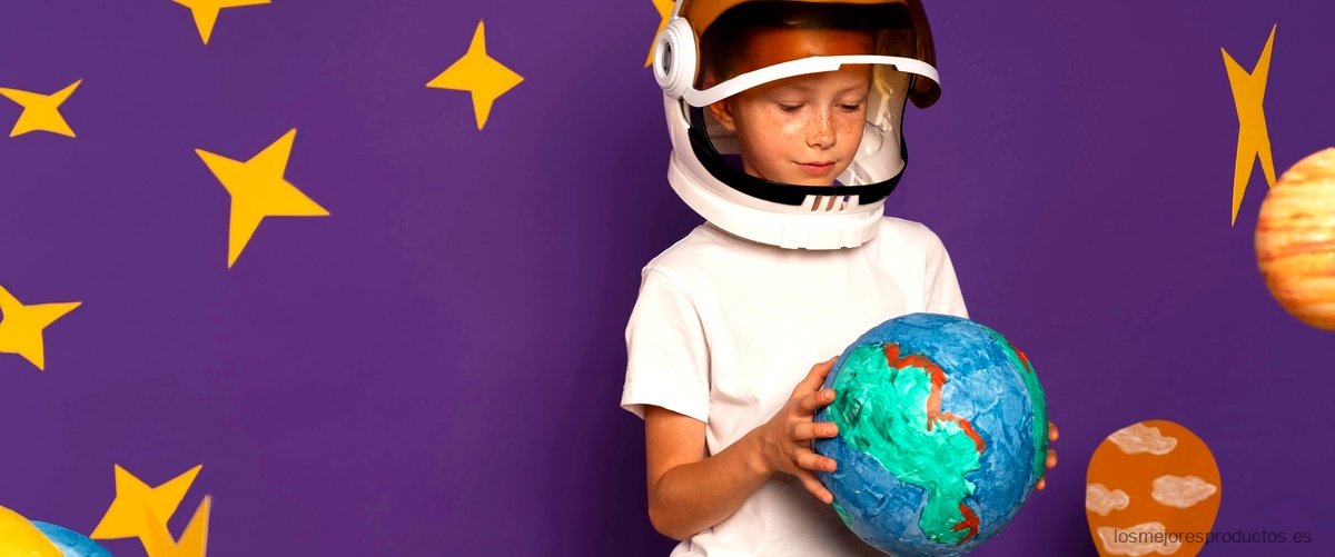 Explora las estrellas con un proyector planetario para niños