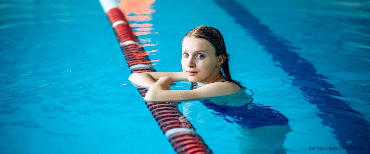 La mejor protección acuática para los oídos de los niños: cinta de natación