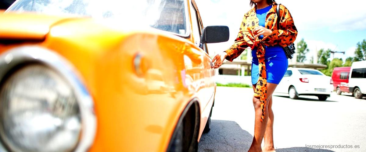 La muñeca hawaiana que baila en tu automóvil