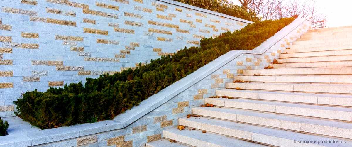 Las mejores opciones de escaleras para plantas: ikea, aldi, lidl y leroy merlin