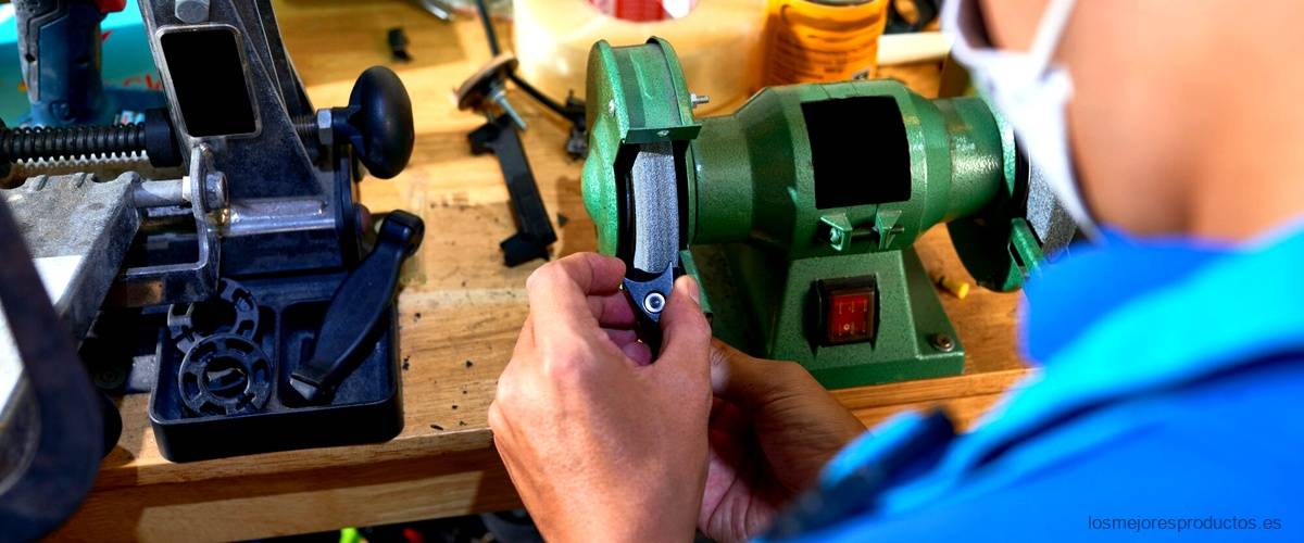Makita RT0700C: la herramienta perfecta para trabajos de carpintería