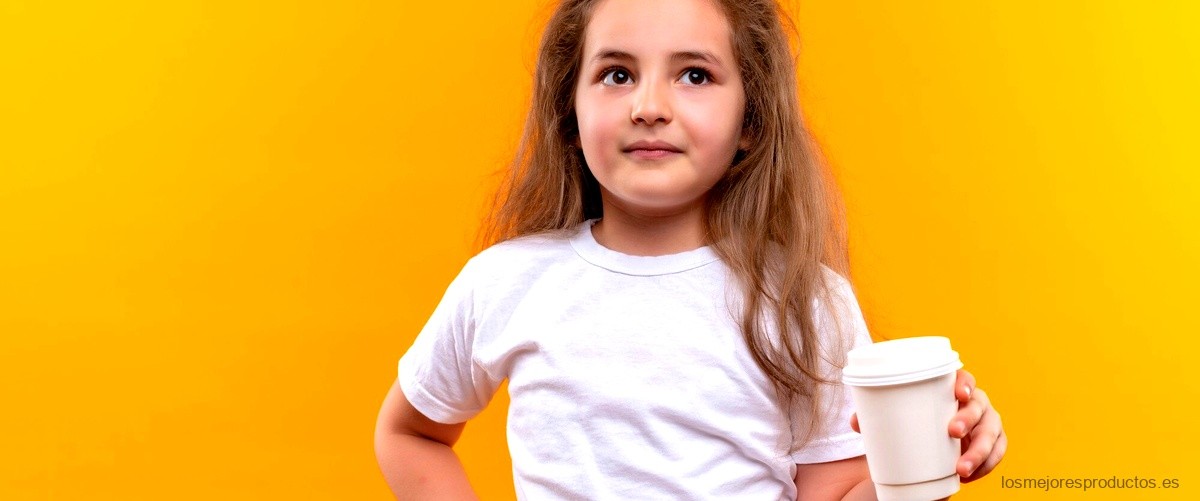 Mantén a tu hija abrigada con la camiseta térmica niña color carne de Decathlon