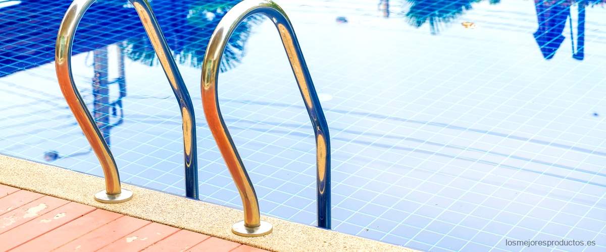Mantén tu oasis acuático protegido con barniz impermeable