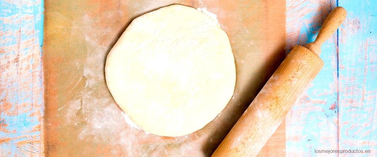 Molde para empanadillas grande: ideal para preparar empanadas de tamaño generoso.