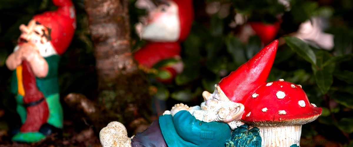 Muñeco elfo travieso: diviértete con sus travesuras en Navidad.