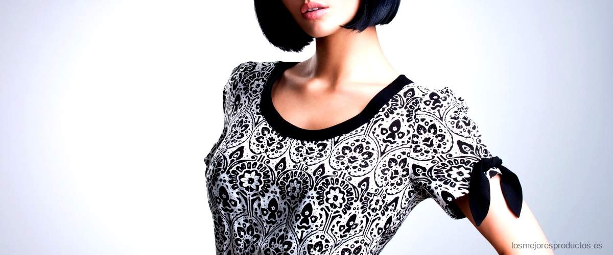 Pelucas negras cortas: el estilo perfecto para lucir sofisticada.
