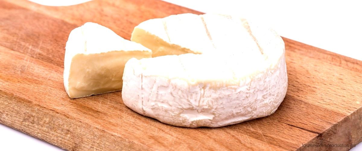 ¿Qué contiene el queso parmesano?
