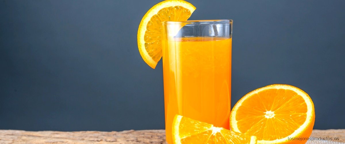¿Qué contiene el zumo de la naranja?