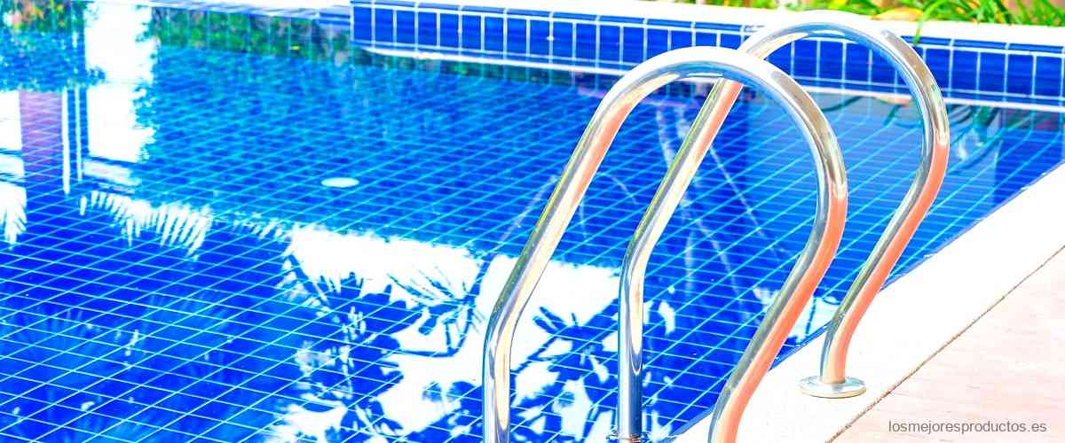 ¿Qué es mejor, una piscina de cemento o una de fibra de vidrio?