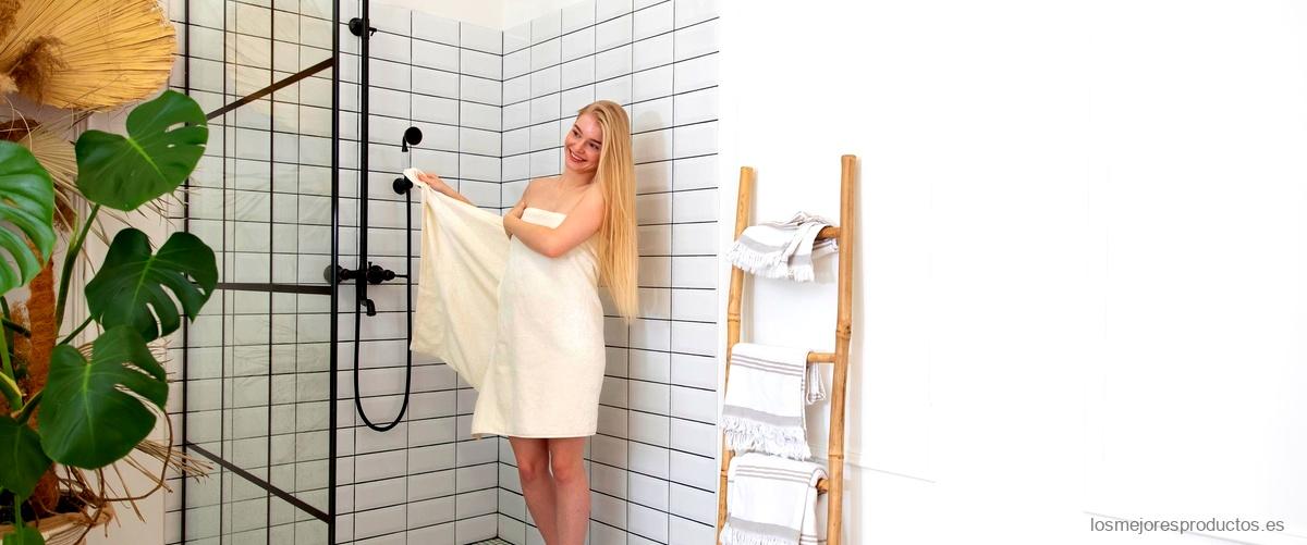 ¿Qué medidas debe tener una mampara de ducha?