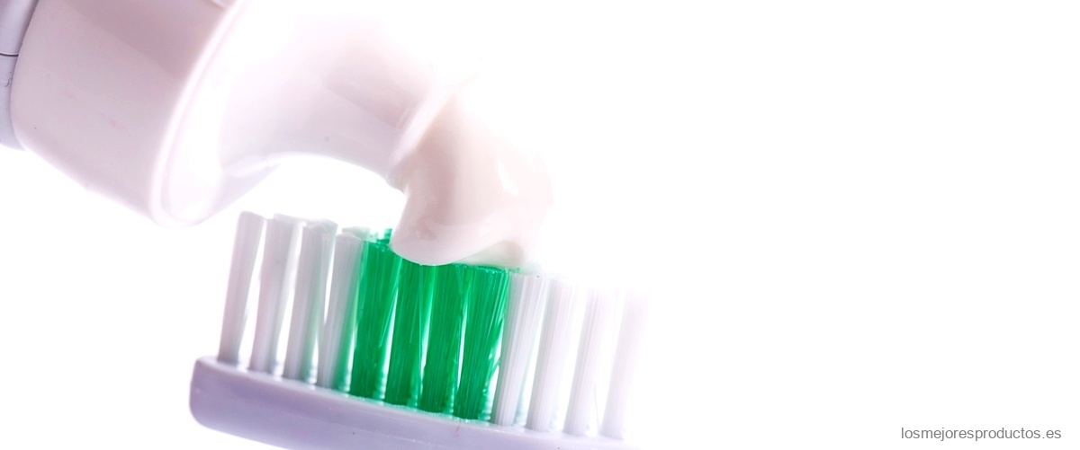 ¿Qué pasta dental tiene más fluoruro?