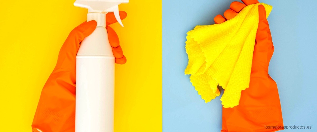 ¿Qué se echa primero, detergente o suavizante?