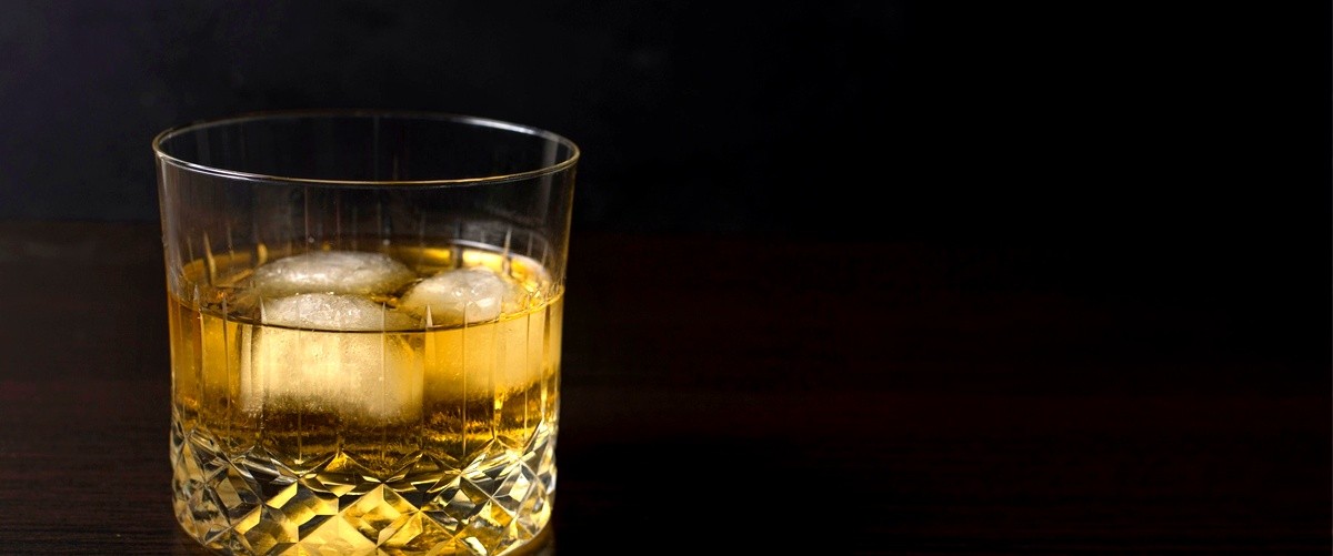 ¿Qué significa etiqueta negra en el whisky?