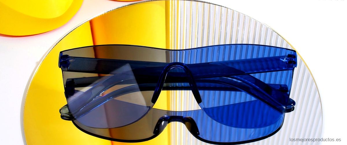 ¿Quién fabrica las gafas de sol de Oakley?