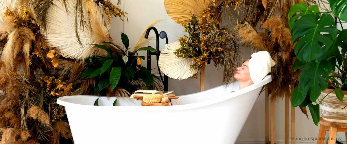 Renueva tu baño con un toallero dorado de ikea