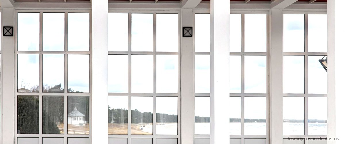 Soportes para macetas exterior: la opción ideal para decorar tus ventanas
