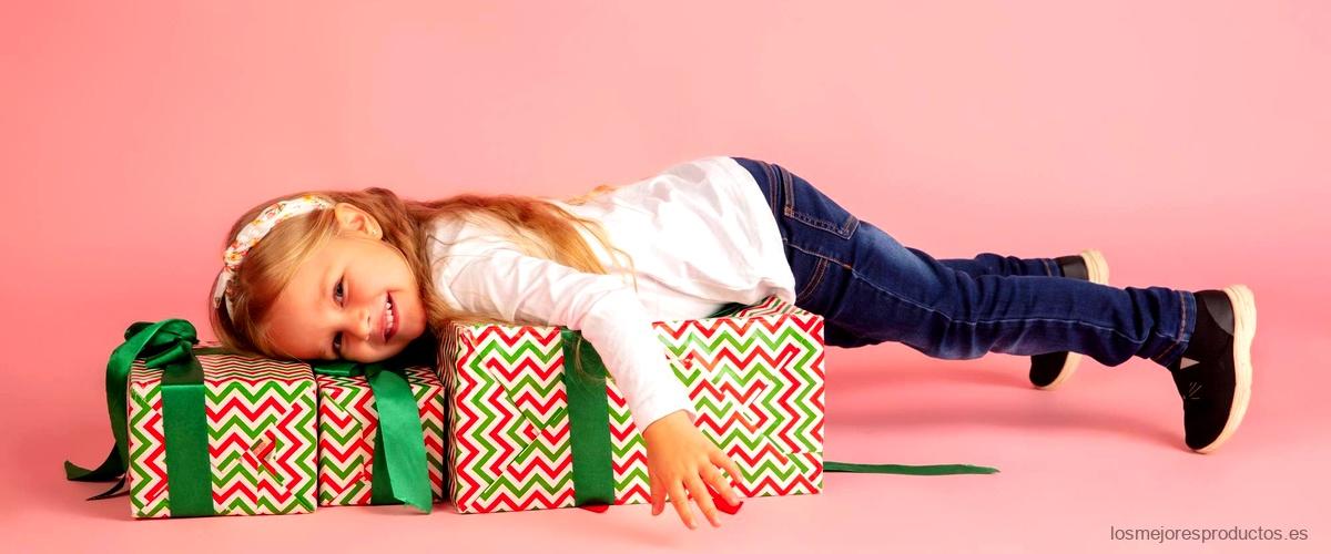 Suéter navideño niño: Celebra las fiestas con estilo y alegría.