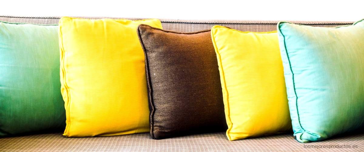 Telas indias: una opción vibrante para cubrir tus sofás
