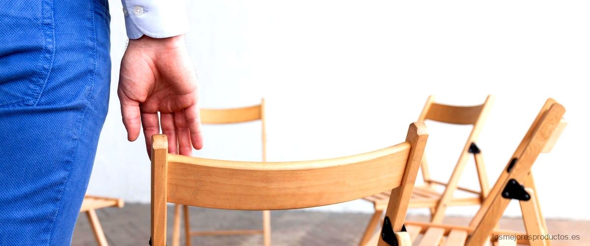 Transforma tus taburetes con un nuevo asiento de madera