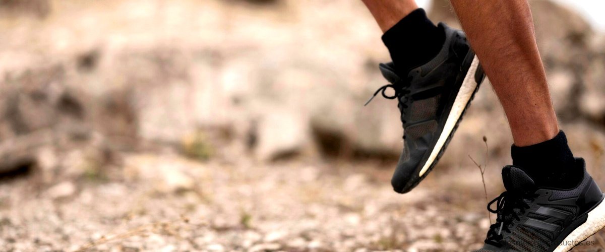 Zapatillas sin cordones para hombre: encuentra tu estilo en Decathlon